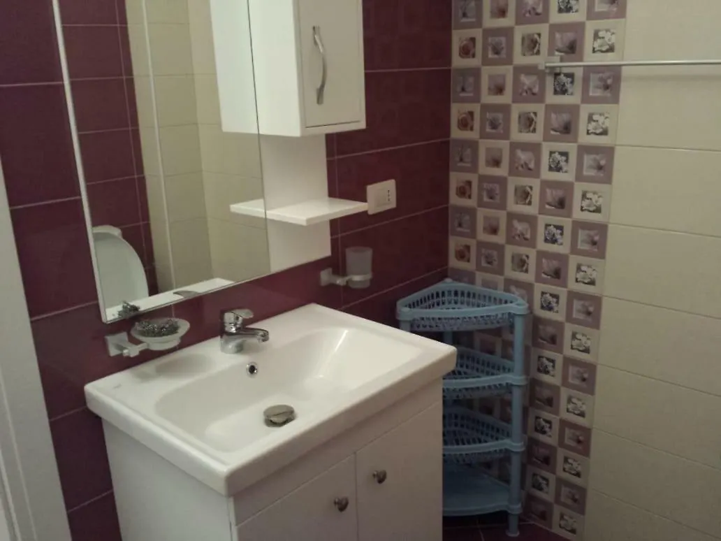 Rruga 1 Maji Apartment Vlore 0*,